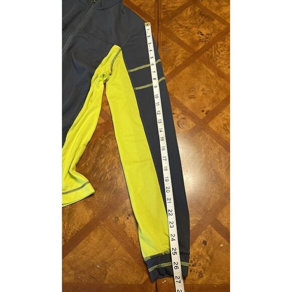 Lululemon Pullover 1/4 Zip Long Sleeve Mock Neck Men Shirt Sz S Gray Neon Yellow - Picture 7 of 7